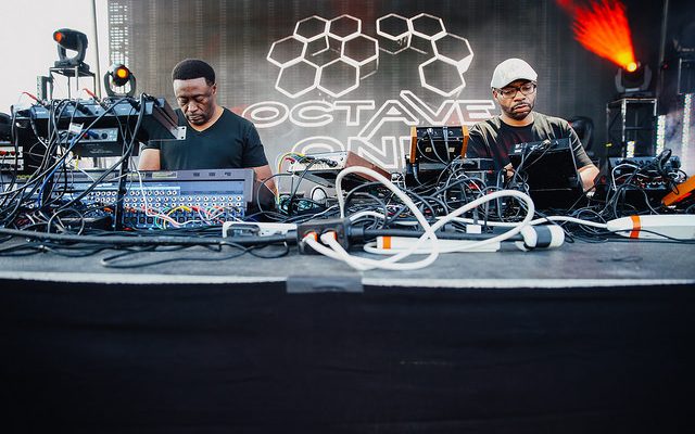 octave one live the red flats